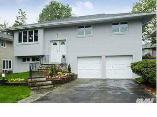 571 Leheigh Ln, Woodsburgh, NY 11598-1030