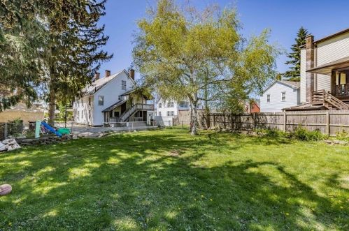 89 Mechanic St, Montgomery MA 01085-3073 exterior