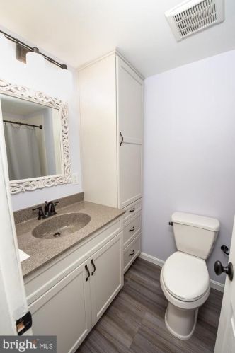 6605 Windsor Ct, Columbia MD 21044-4102 exterior