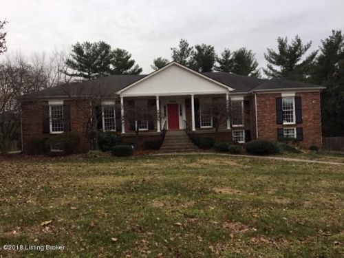 9204 Seaton Springs Pkwy, Louisville KY  40222-5057 exterior