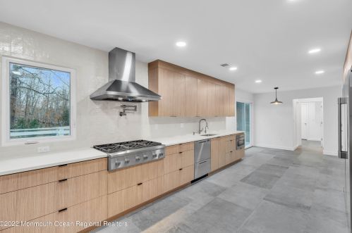 722 Green Valley Rd, Jackson Twp NJ  08527-2942 exterior