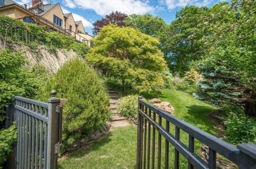 973 Hale St, Beverly MA 01915-4634 exterior