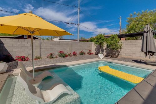 1526 Coronado Rd, Phoenix AZ 85008-3917 exterior