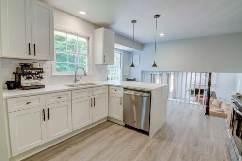 2420 Leisure Lake Dr, Atlanta GA  30338-5319 exterior