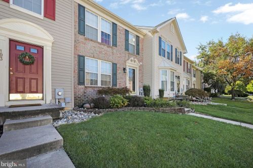 105 Cambridge Ct, West Deptford, NJ 08096-6875