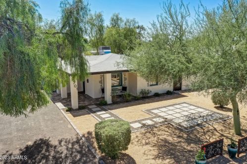 1701 Clarendon Ave, Phoenix AZ 85018-5209 exterior