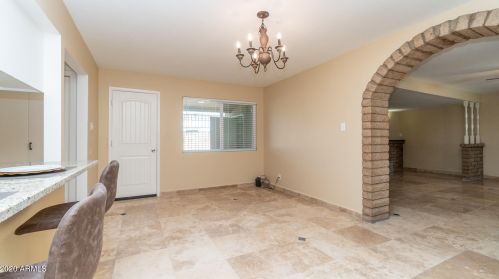 2136 Bethany Home Rd, Phoenix AZ 85015-1938 exterior