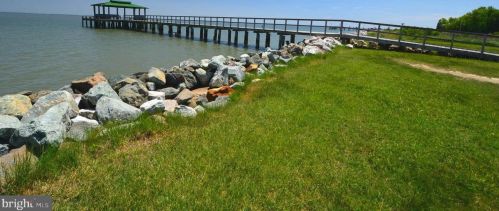 1176 Bayview Ave, Shady Side MD 20764-9523 exterior