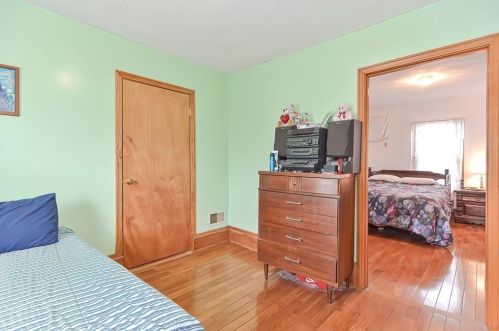 62 Paris St, Everett MA 02149-4409 exterior