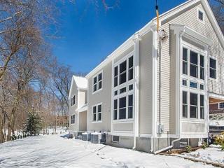 144 Edinboro St, Newton, MA 02460-1302