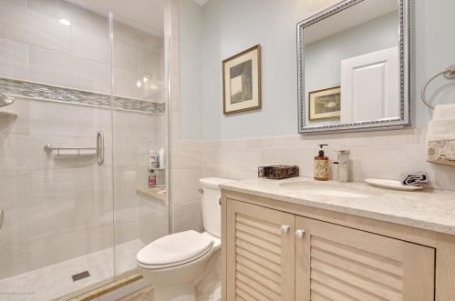 10 Concord Ct, Tinton Falls NJ 07701-5414 exterior