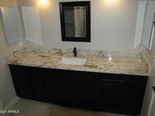 11820 25th Pl, Phoenix AZ 85008-2733 exterior