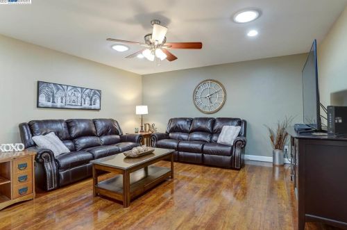 1476 Regent Dr, San Leandro CA 94577-5323 exterior