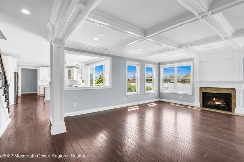 56 Rivers Edge Dr, Little Silver NJ 07739-1706 exterior