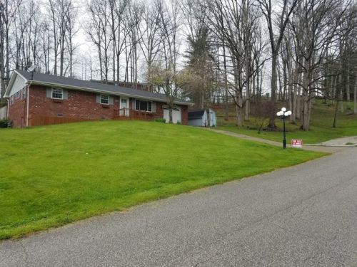 710 Alexander Ct, Ashland, KY 41102-8334