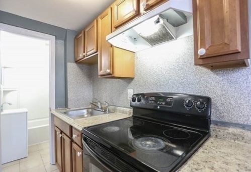 37 Bennington St, Lawrence MA 01841-2518 exterior