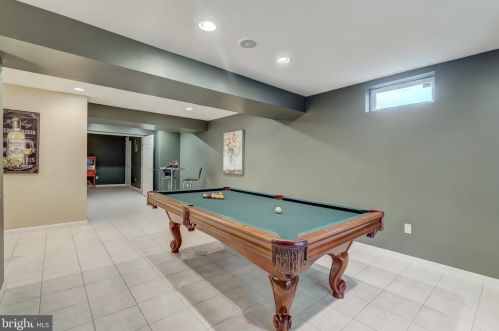 6920 Mystic Wood Way, Columbia MD 21044-4914 exterior