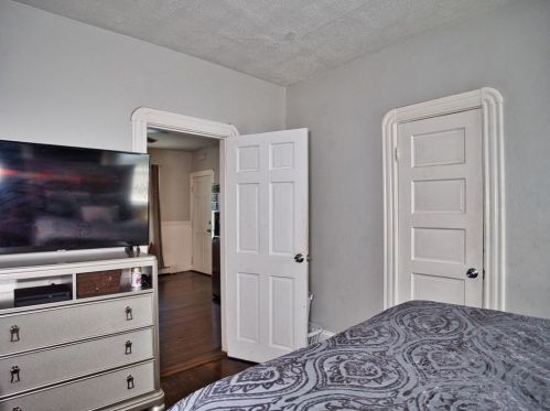 74 Clark St, New Bedford MA 02740-7021 exterior