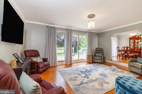 237 Elm Ave, West Deptford NJ 08051-1506 exterior