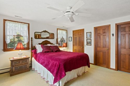 21 Mary Beth Ln, Harwich MA 02645-1326 exterior