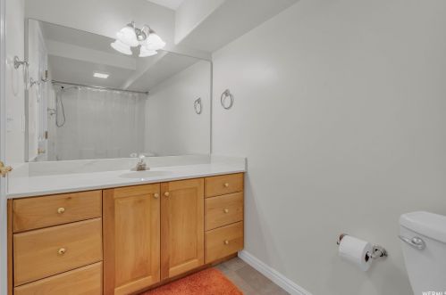 948 White Pne Way, Sandy UT exterior