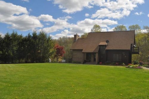 9 Appaloosa Ct, Seekonk, MA 02771-1215