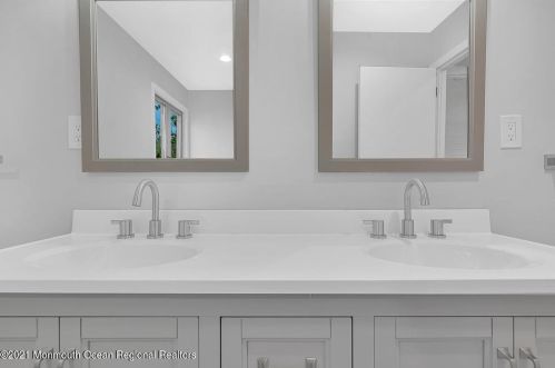 1120 Farmingdale Rd, Jackson Twp NJ  08527-1380 exterior