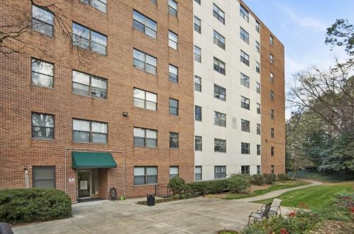 2965 Court Dr, Atlanta GA  30305 exterior