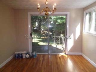 11 Cragmore Rd, Newton MA  02464-1008 exterior