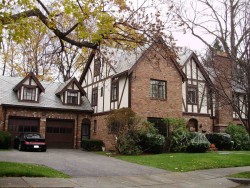 32 Manor House Rd, Newton, MA 02459-1549