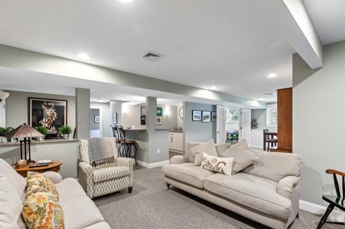 21 Winterberry Way, Norfolk MA 02056-1834 exterior