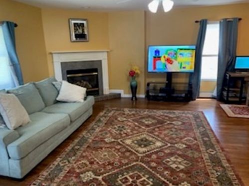 57 Oakland Ave, Methuen MA 01844-3673 exterior