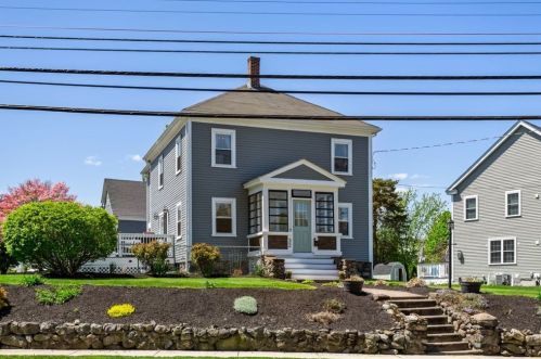 32 Pulaski St, Peabody MA 01960-1831 exterior