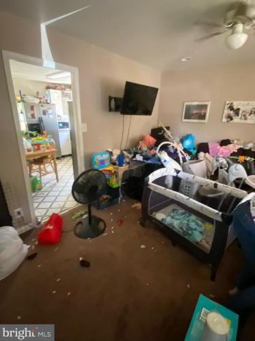 211 Florence Ave, West Deptford, NJ 08093-2025