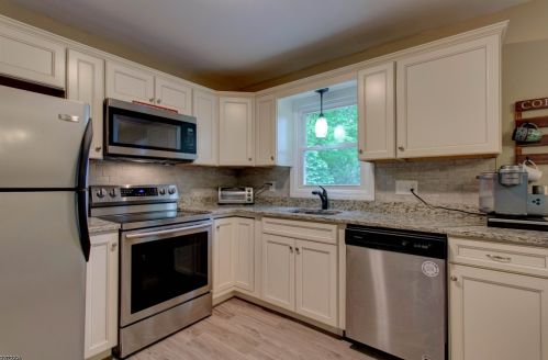 12 Evergreen Rd, Wantage NJ  07461-4700 exterior