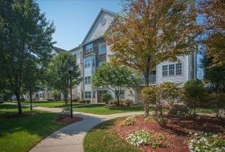 2 Littles Brook Ct, Burlington MA  73244-4766 exterior