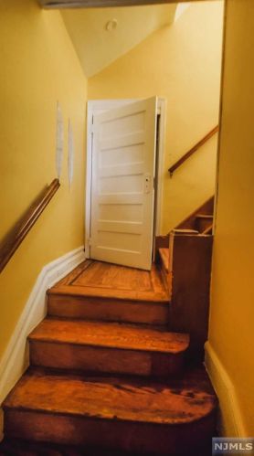 78 Quincy Ave, Kearny NJ  07032-2165 exterior