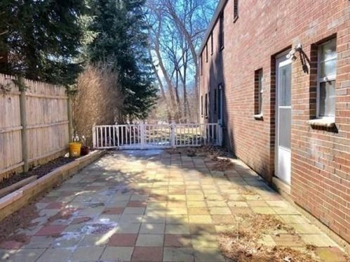 36 Saco St, Newton, MA 02464-1338