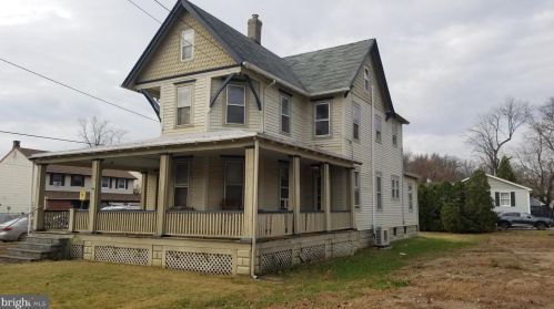 545 Salem Ave, West Deptford, NJ 08096-3203