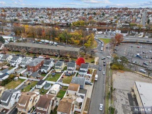 5 Davidson St, Belleville NJ  07109-3207 exterior