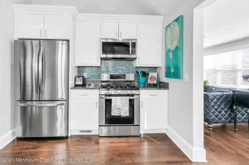 72 Rumson Rd, Little Silver NJ 07739-1332 exterior