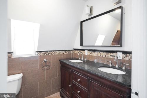 6328 Camac St, Philadelphia PA  19141-3312 exterior