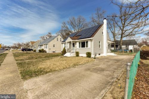 1102 Cumberland Ave, West Deptford NJ  08096-3041 exterior