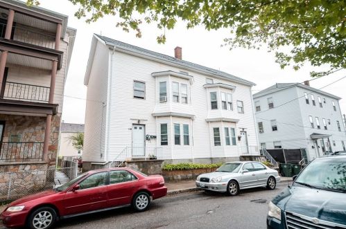 118-126 Kellogg St, Fall River, MA 02724-3406