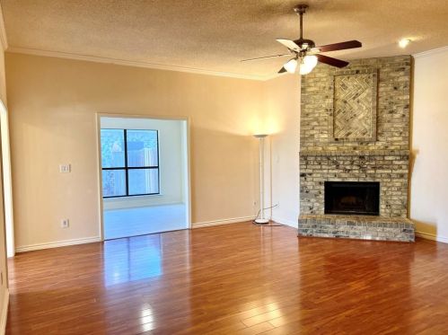 5229 Wood Creek Ln, Garland TX  75044-4941 exterior