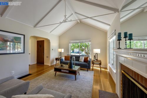 924 Brg Rd, San Leandro CA 94577-3805 exterior