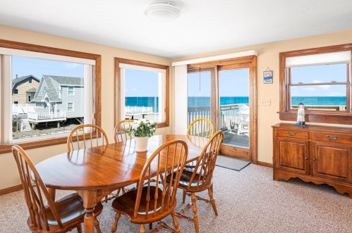 176 Central Ave, Marshfield MA 02047-6149 exterior