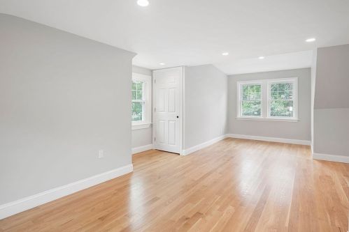 800 Central Ave, Needham MA  02492-2010 exterior