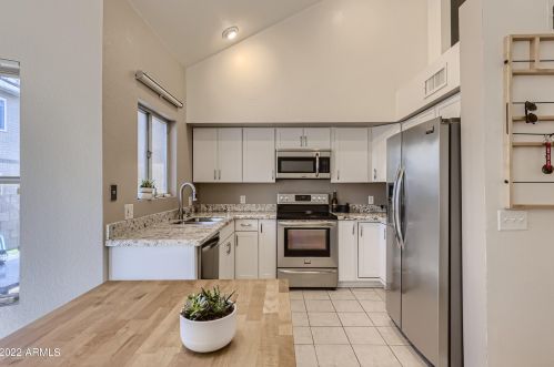 5820 42 Pl, Phoenix AZ 85050-3777 exterior