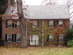 31 Claremont St, Newton, MA 02458-1925